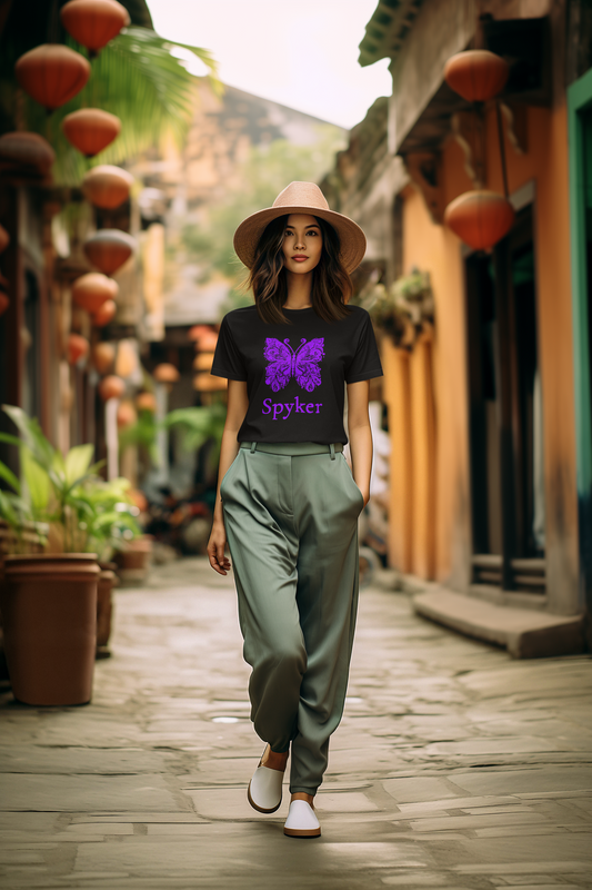 Camiseta elegante con mariposas 🦋✨ 